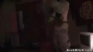 وجه الفتاة متجر ألعاب الأطفال