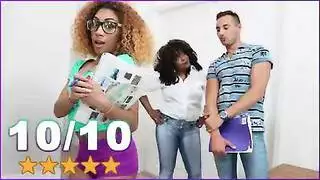 طالبة صغيرة تتناك من معلمها نيك ساخن