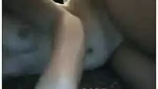 ثلاثية إباحية مع سمراوات تأخذ إيلاج مزدوج