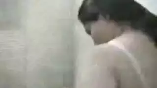 ربة منزل مللت تطلب جنس إباحي خشن