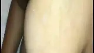 قضيب أسمر يدمر فتحات السعودية في مشهد جنس قاسٍ