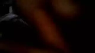 جميلة عربية ممتلئة الصدر تأخذ ضربات عنيفة بوضعية الكلب