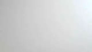 جنس شرجي و إدخال مزدوج لمراهقة مع غريب موهوب في جلسة جماعية