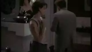 شقراء ترتدي جوارب تتلقى شرجاً قاسياً من رجلها