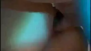 شقراء ساخنة تمص بعمق قبل نكاح قوي