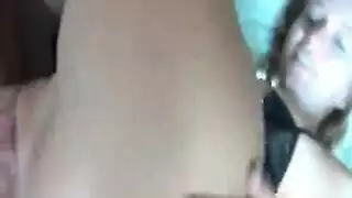 مشهد منه شلبي الإباحي العربي: أنين ودفعات
