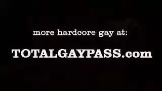 تدليك الفتاة العاهرة ينتهي ب她被 تلقيم بقوة