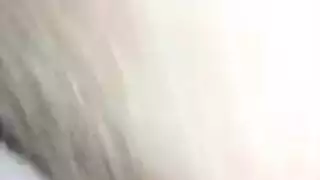 مهرجان الجنس الثُلاثي: حفلة جنسية مشبعة بالبخار للزوجين الهواة